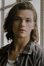Joel Courtney Film ve Dizileri